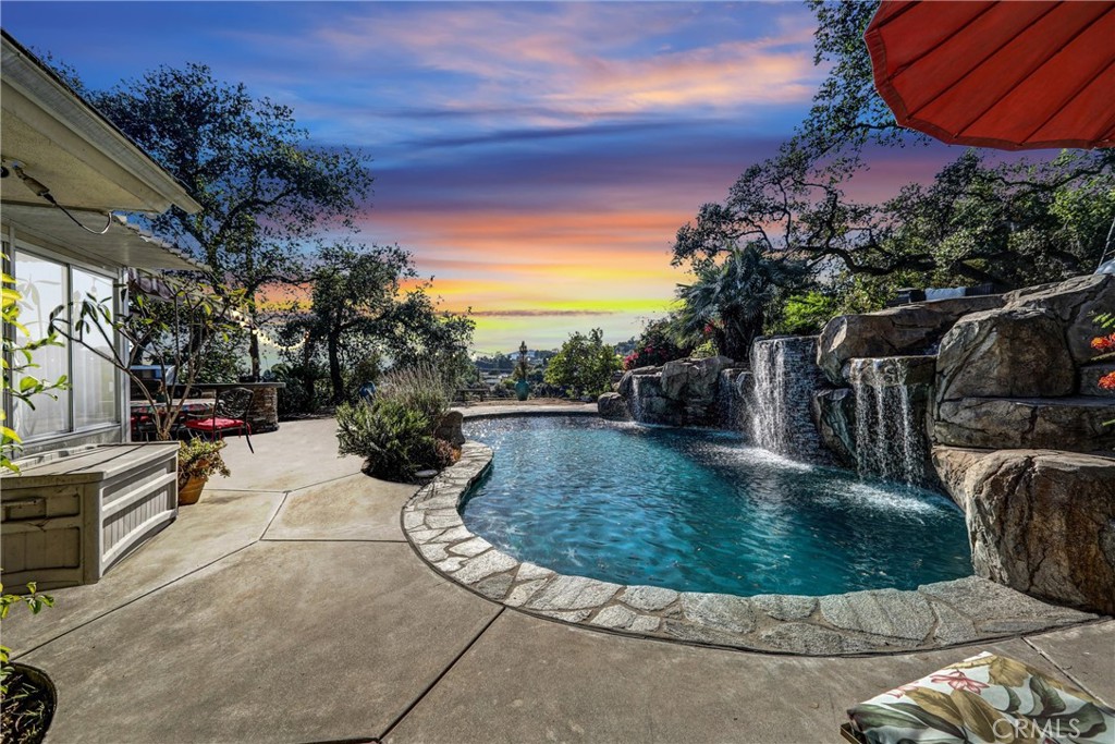 337 Meadow Lane Monrovia, CA 91016 - Photo 4 of 28