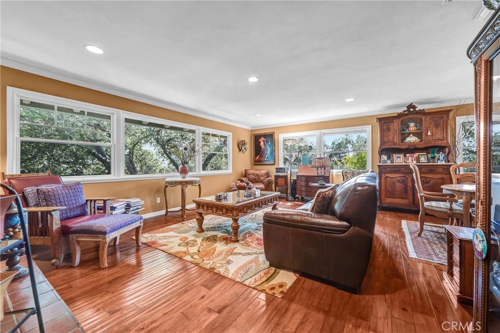 337 Meadow Lane Monrovia, CA 91016 - Photo 6 of 28