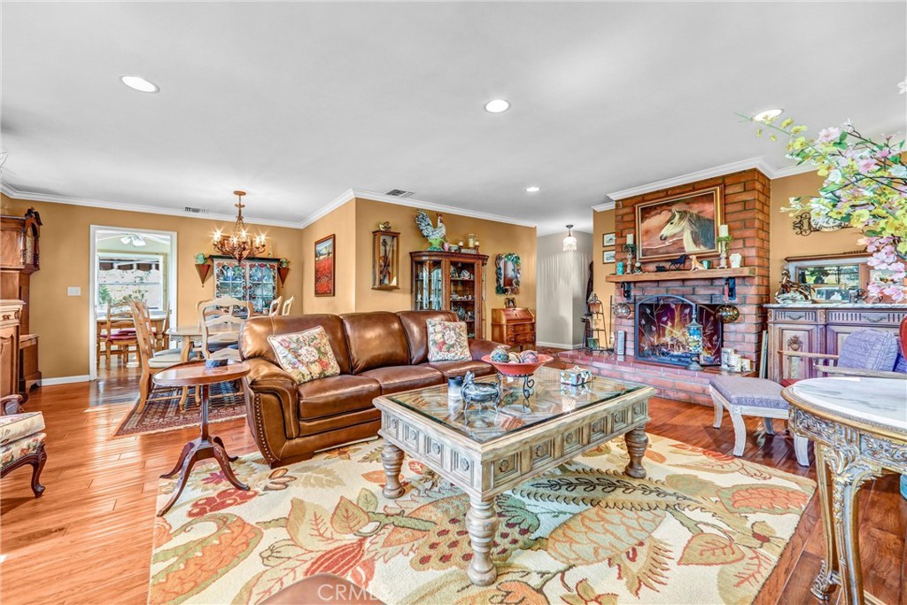 337 Meadow Lane Monrovia, CA 91016 - Photo 7 of 28