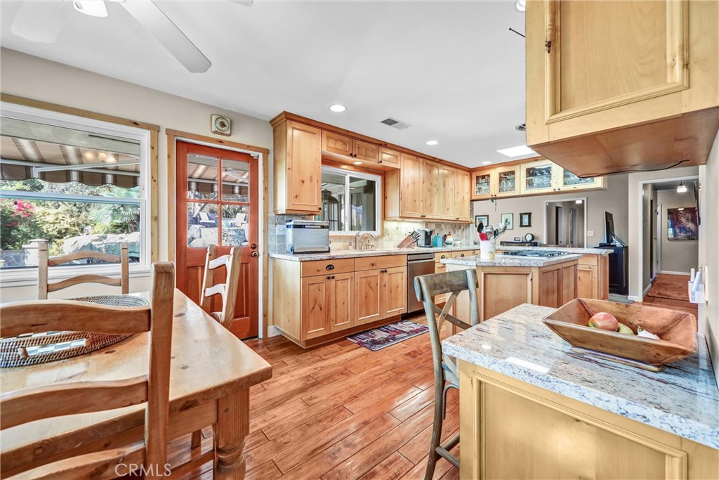 337 Meadow Lane Monrovia, CA 91016 - Photo 10 of 28