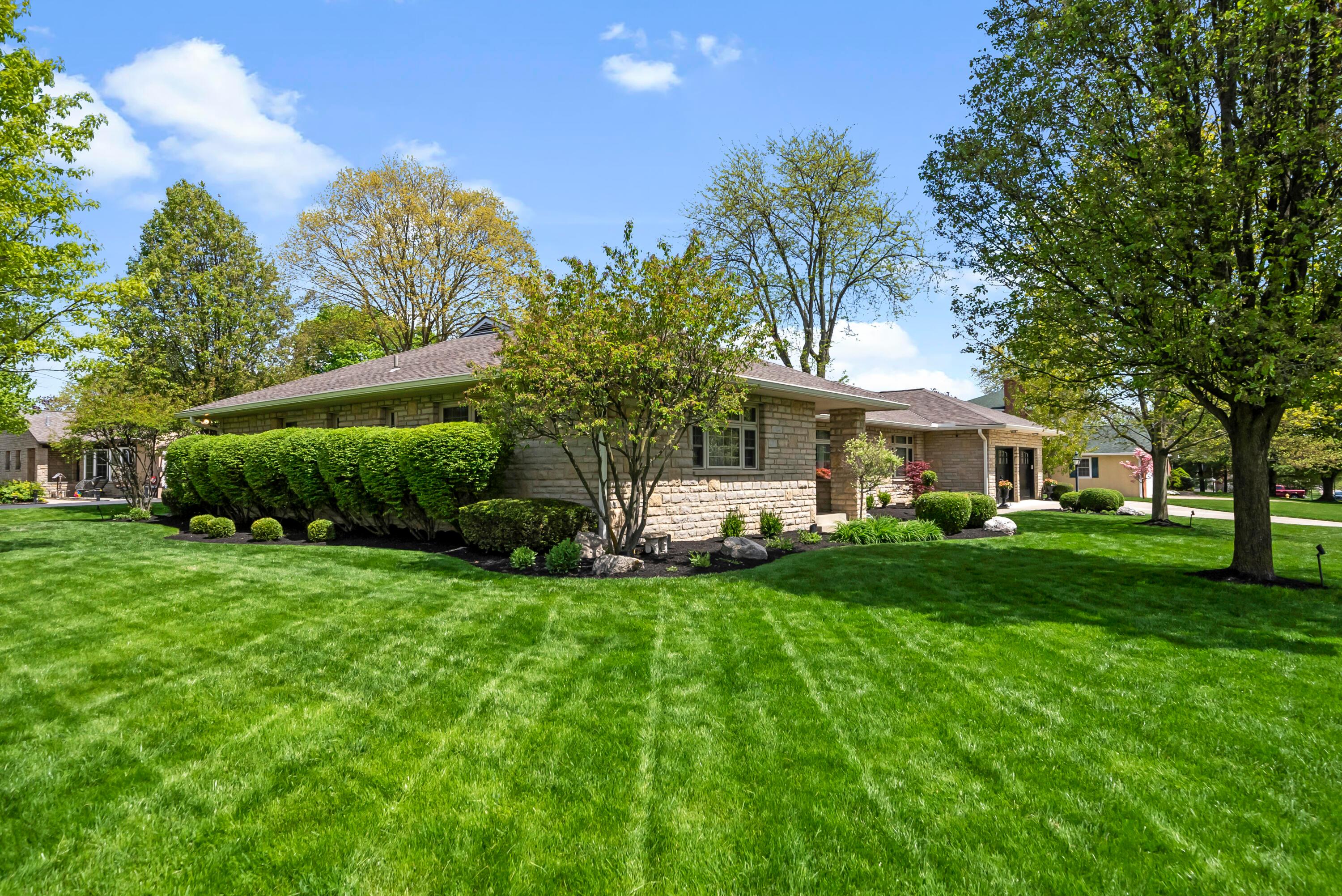 1490 Kirkley Road Columbus, OH 43221 - Photo 68 of 99 Side of House