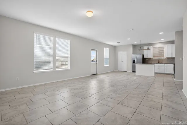 $2,095 | 324 Autumn Rouge, New Braunfels, TX 78130