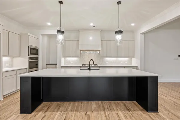 $790,000 | 116 Oak Grove Lane, Boyd, TX 76023