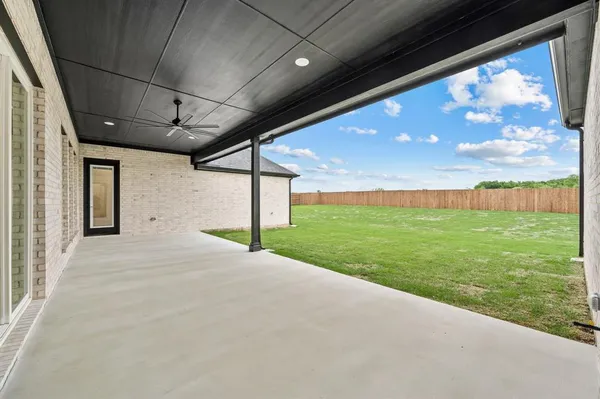 $790,000 | 116 Oak Grove Lane, Boyd, TX 76023