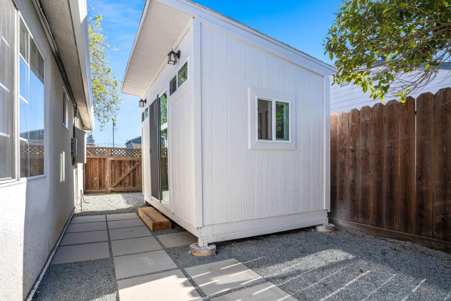 1851 Nash Drive San Mateo, CA 94401 - Photo 34 of 46 a view of a corridor