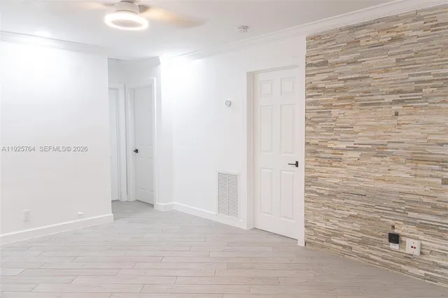 $4,800 | 5464 Northeast 3rd Avenue, Oakland Park, FL 33334