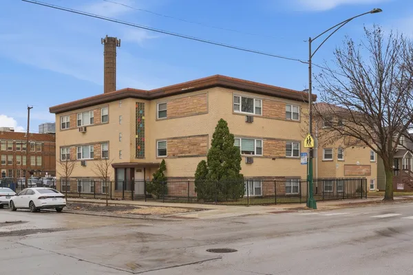 $149,000 | 3057 North Narragansett Avenue, Unit 9, Chicago, IL 60634