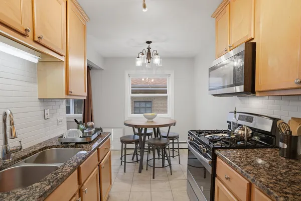 $149,000 | 3057 North Narragansett Avenue, Unit 9, Chicago, IL 60634