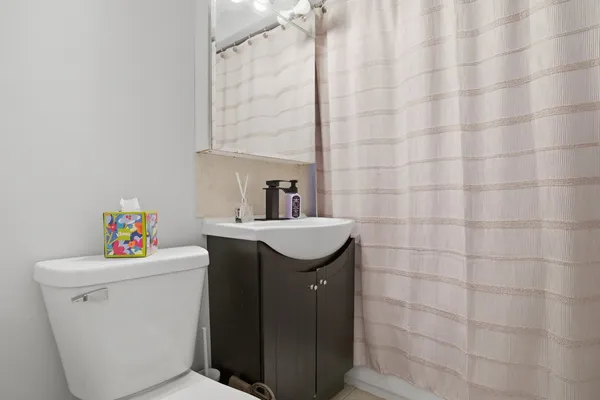 $149,000 | 3057 North Narragansett Avenue, Unit 9, Chicago, IL 60634