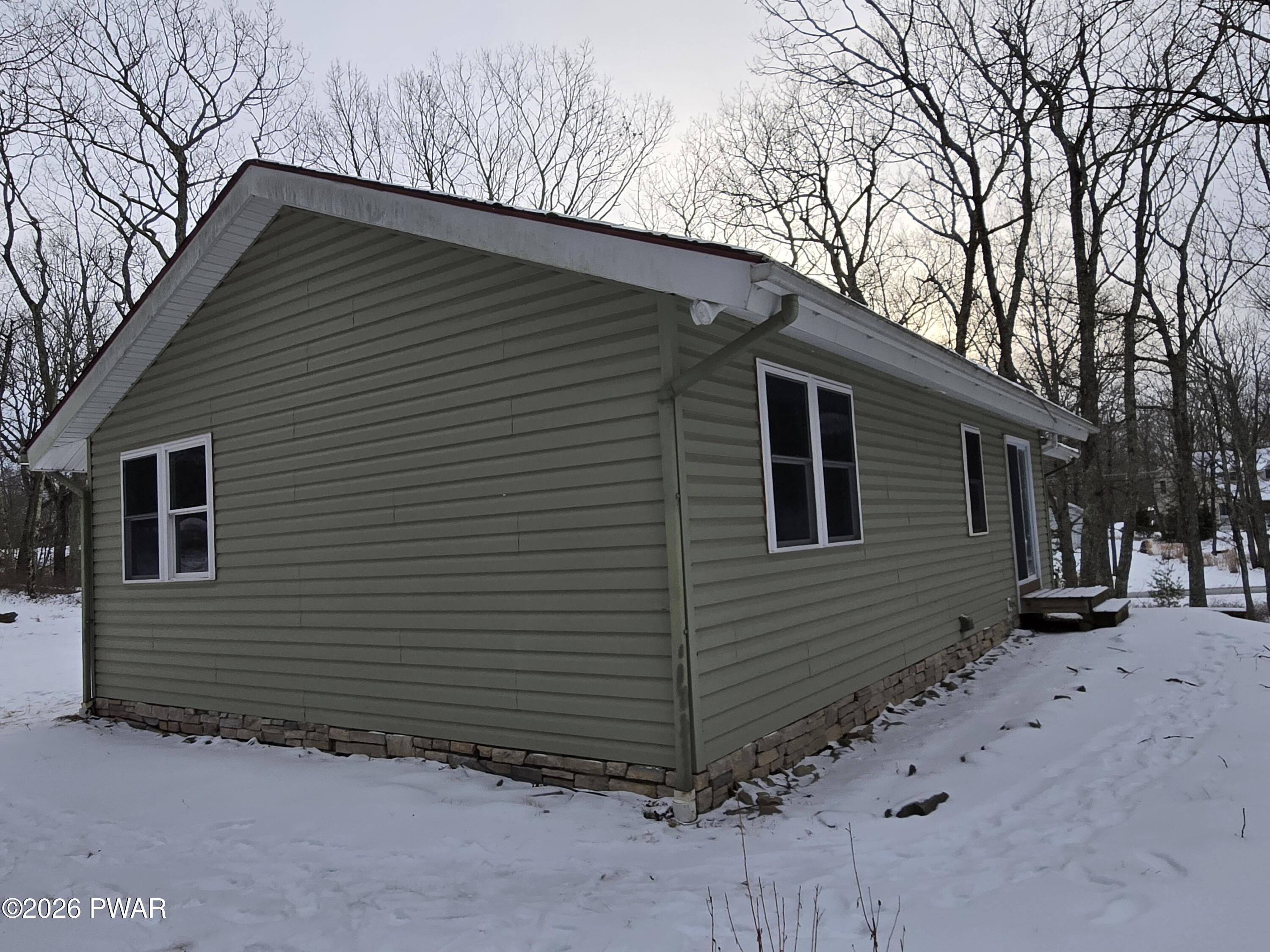214 Maple Ridge Drive Hawley, PA 18428 - Photo 37 of 38 20260103_155242