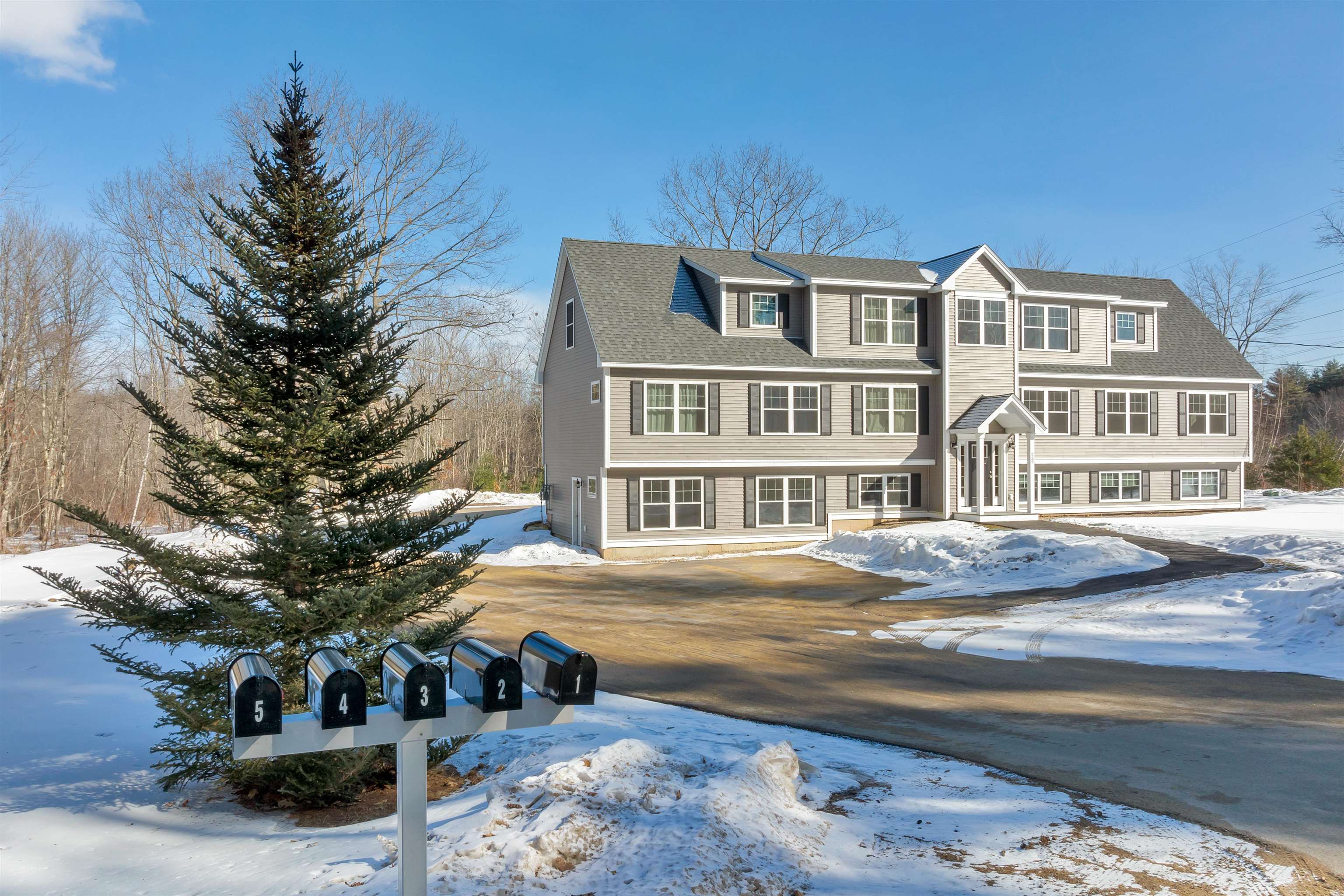 259 Stage Road, Unit 2 Nottingham, NH 03290 - Photo 2 of 28