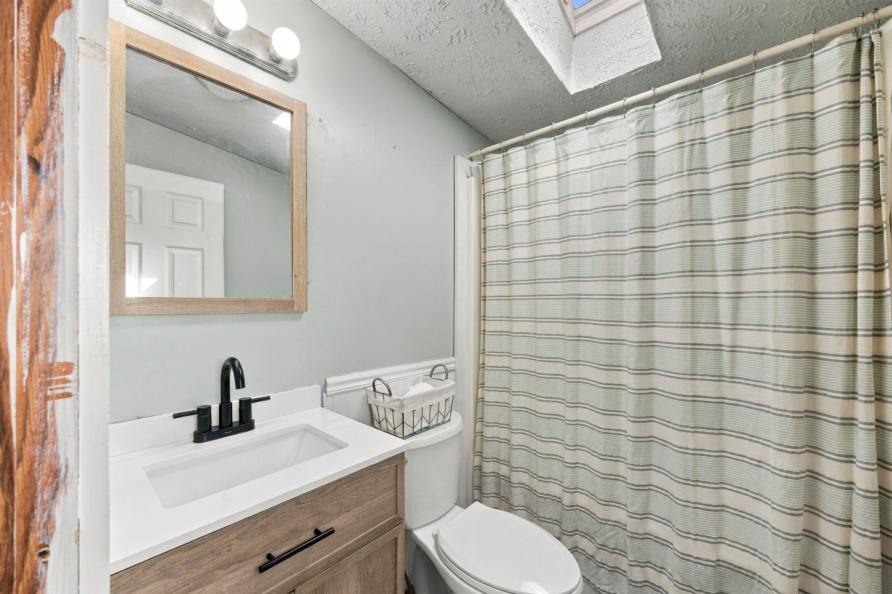 811 Eastside Road Woodstock, NH 03262 - Photo 17 of 55 Gallery Image 17