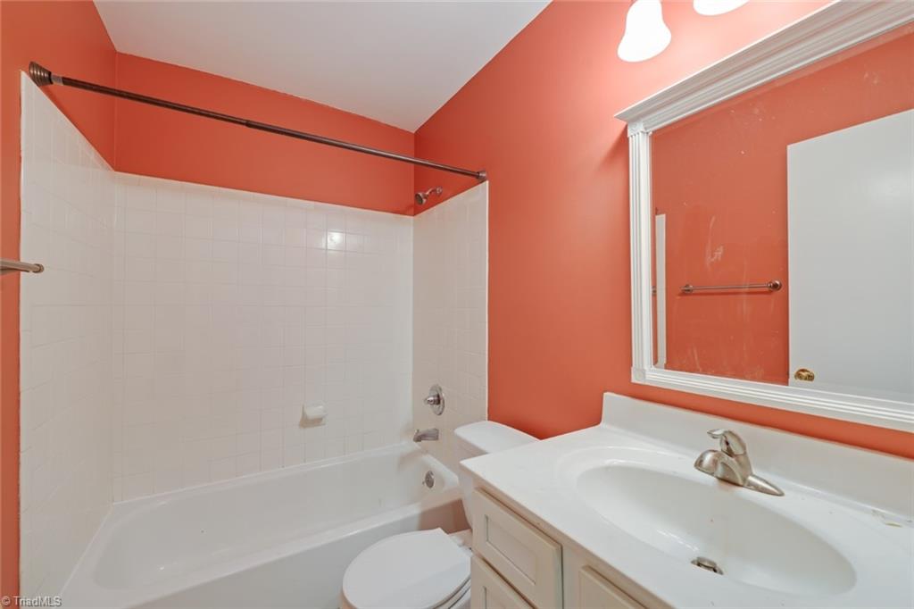 655 Shellhabour Boulevard Rural Hall, NC 27045 - Photo 17 of 30 Gallery Image 17