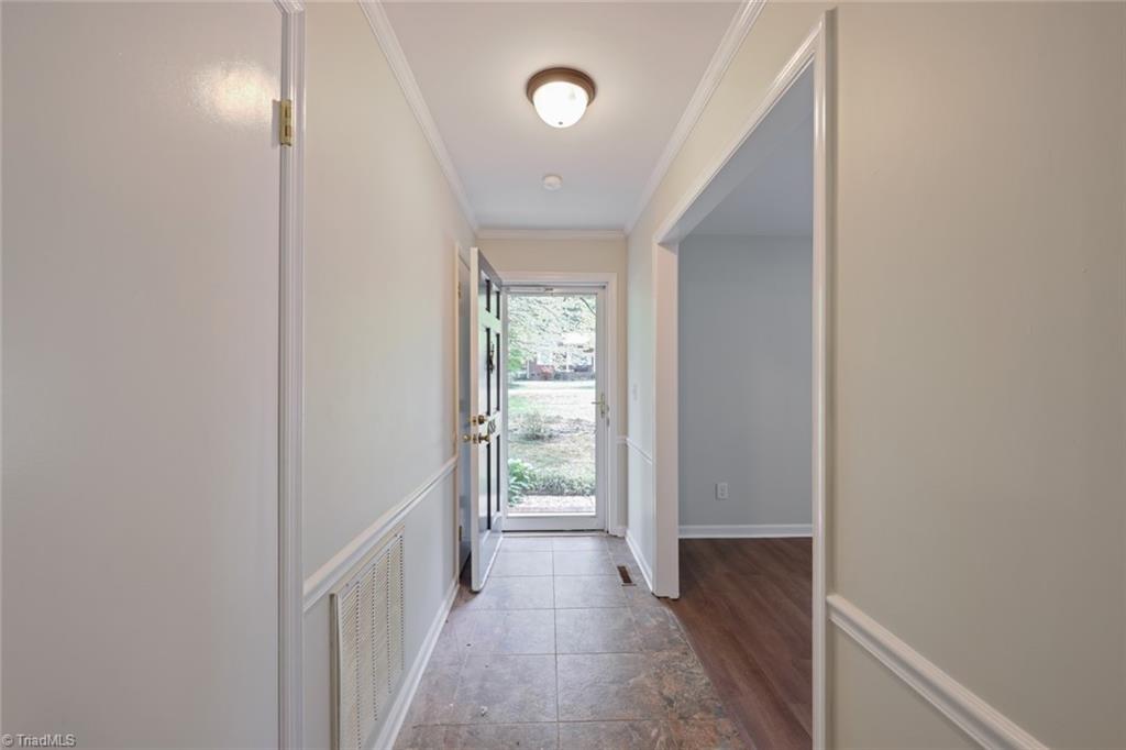 655 Shellhabour Boulevard Rural Hall, NC 27045 - Photo 6 of 30 Gallery Image 6