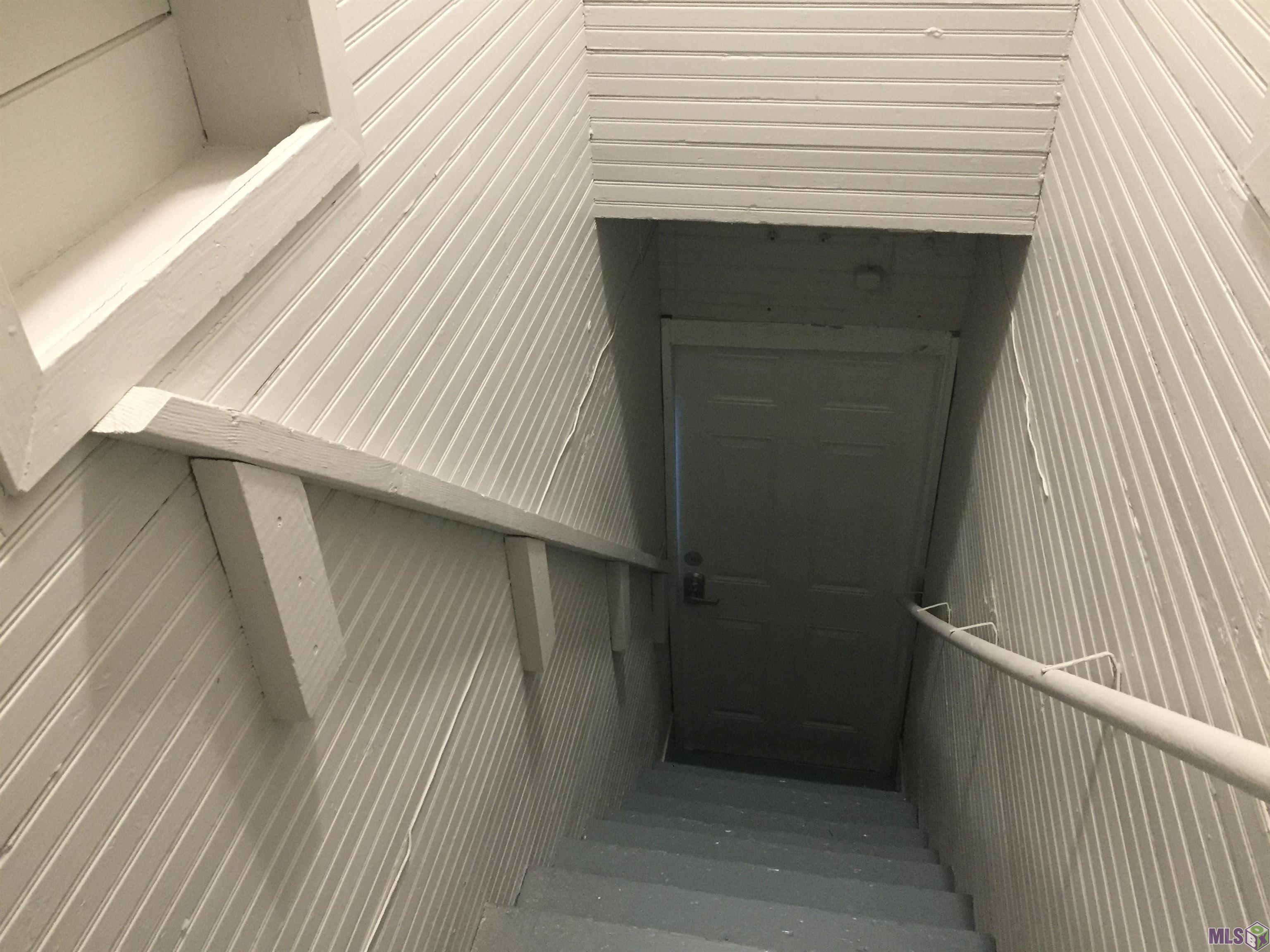 718 Park Boulevard, Unit 3 Baton Rouge, LA 70806 - Photo 11 of 12 Back entrance leading to off street parking