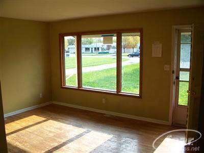 10194 North Clio Road Clio, MI 48420 - Photo 3 of 14 20144383-2.JPG