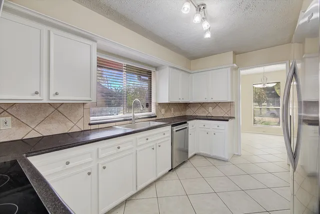 $2,400 | 2807 Planters Street, Sugar Land, TX 77479