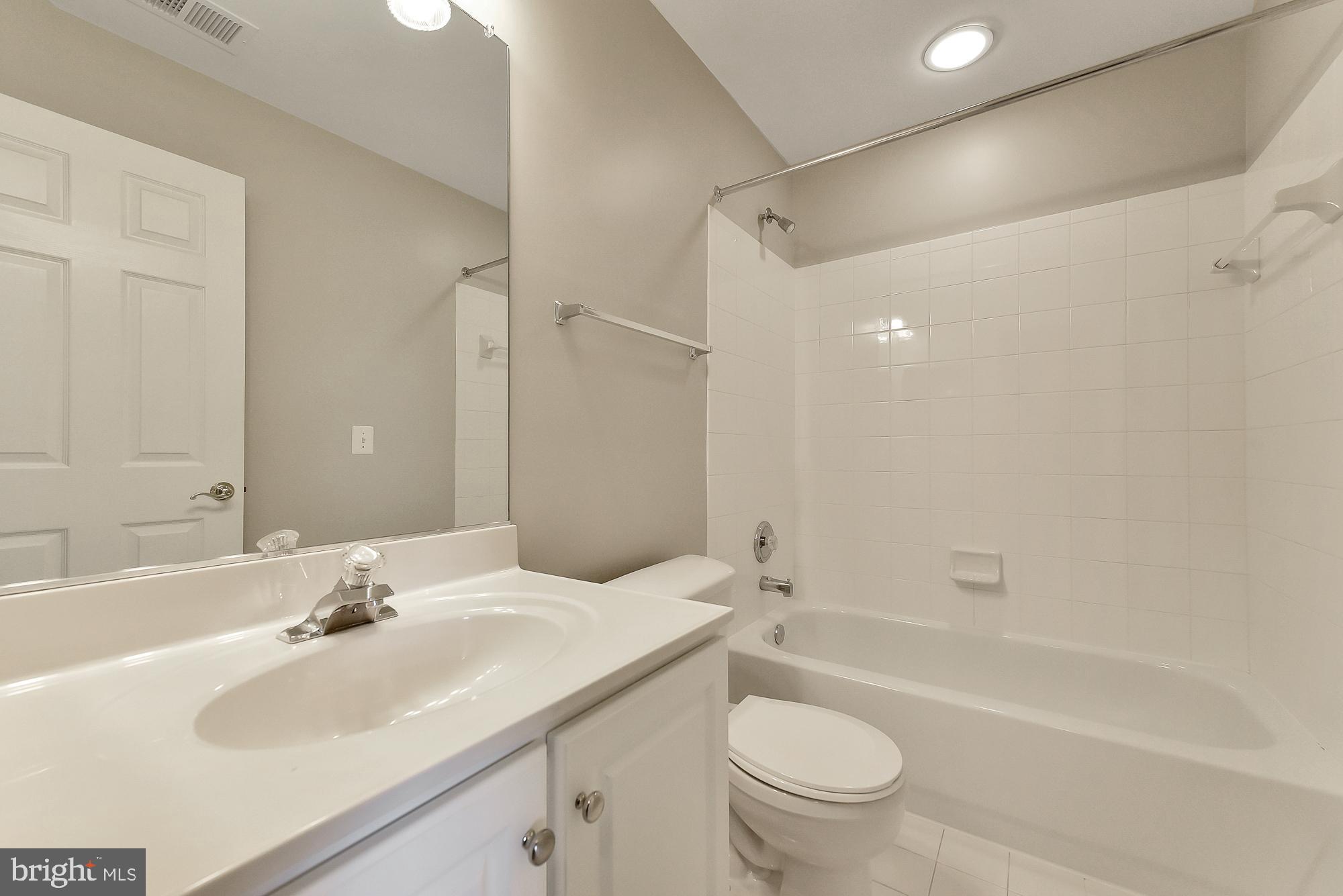 8829 Lew Wallace Road Frederick, MD 21704 - Photo 28 of 55 Hall bath