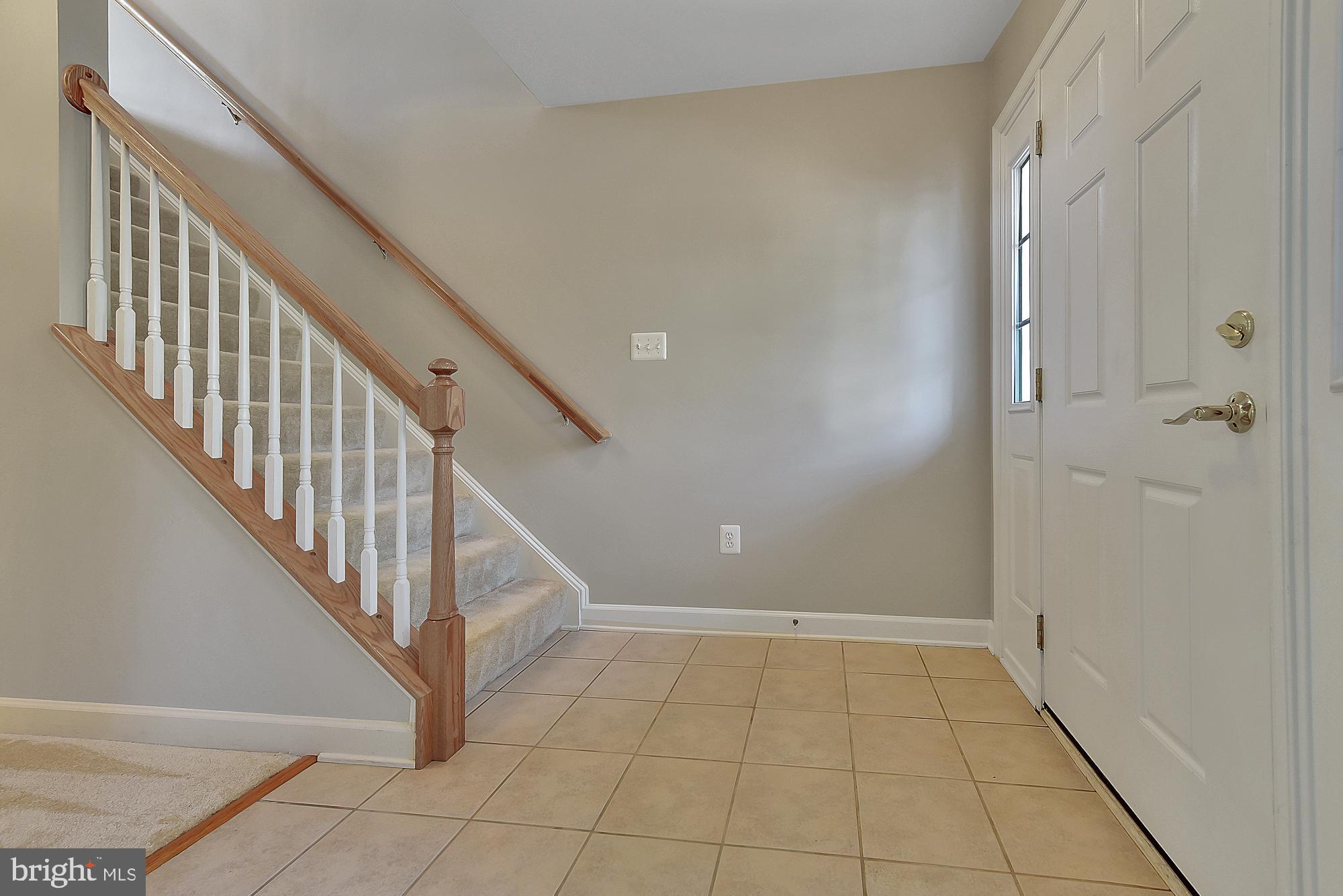 8829 Lew Wallace Road Frederick, MD 21704 - Photo 9 of 55 Foyer entry