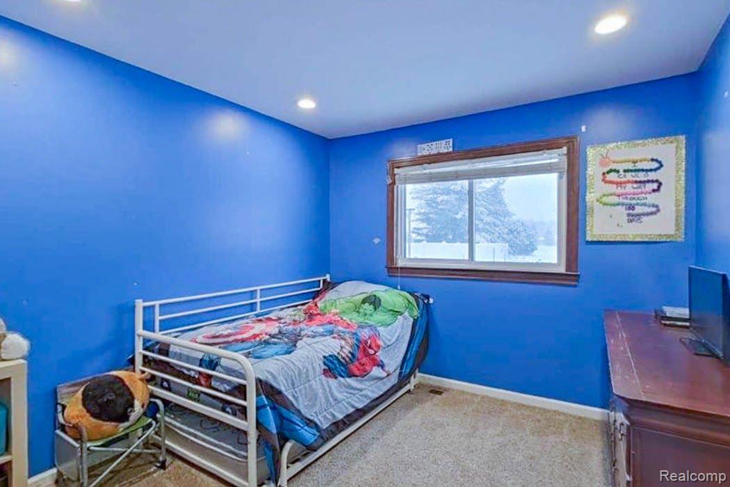 9453 White Lake Road Fenton, MI 48430 - Photo 22 of 48 Gallery Image 22