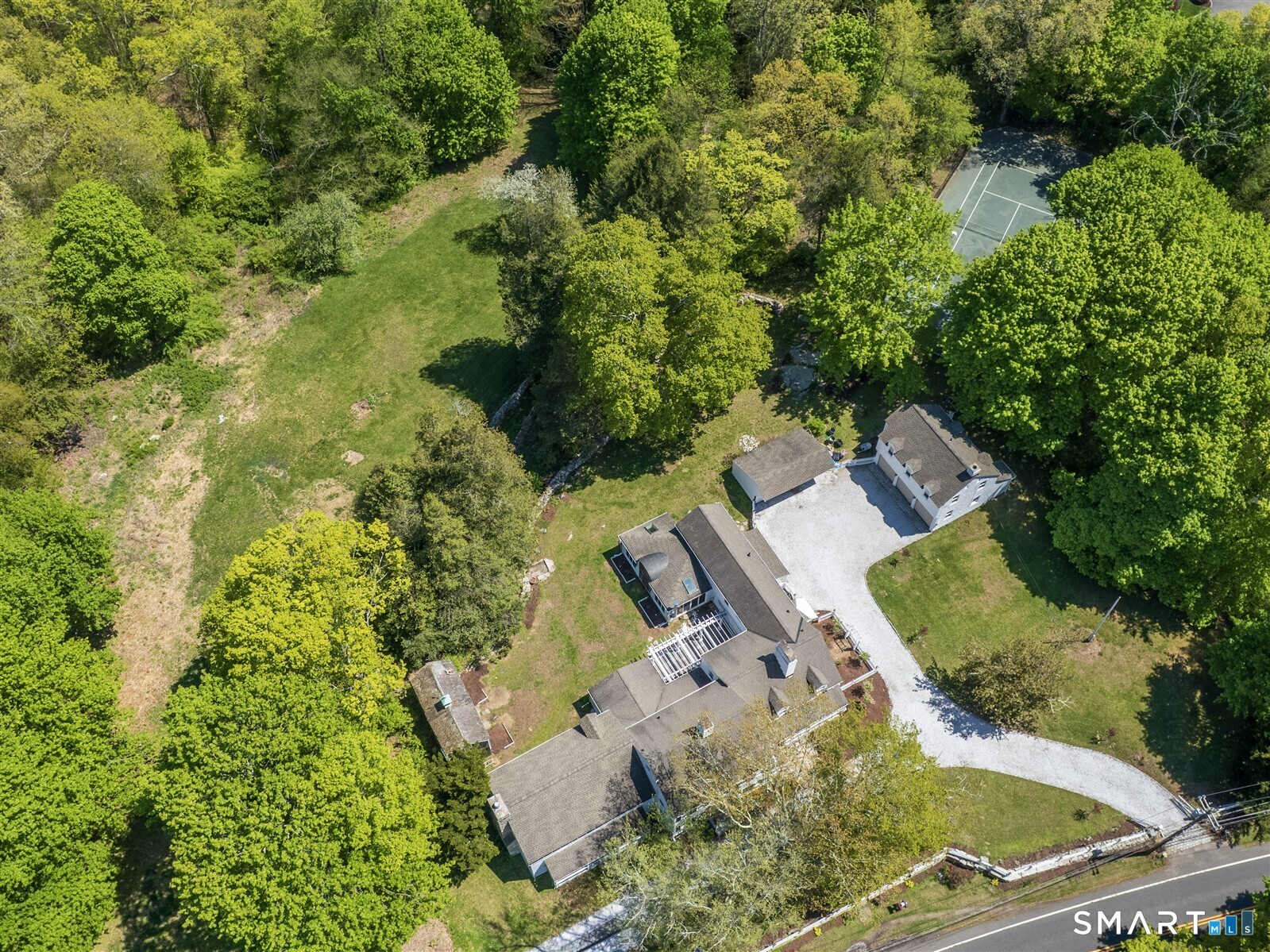 1090 Ridgefield Road Wilton, CT 06897 - Photo 33 of 37