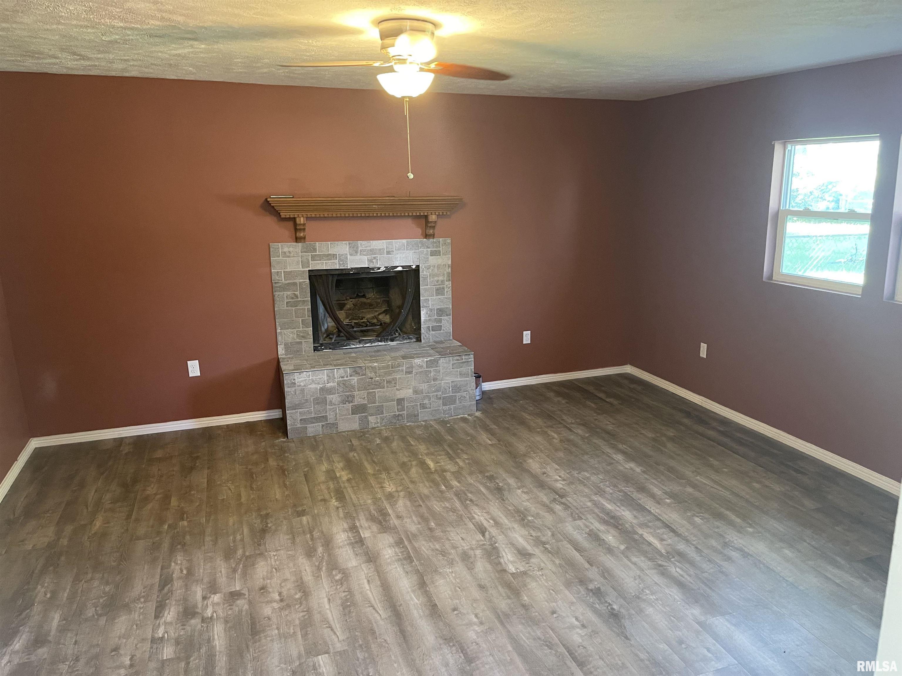 1209 North Grand Avenue West Springfield, IL 62702 - Photo 8 of 12 Gallery Image 8