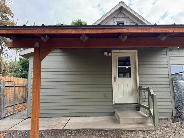 $255,000 | 304 North River Street, Enterprise, OR 97828