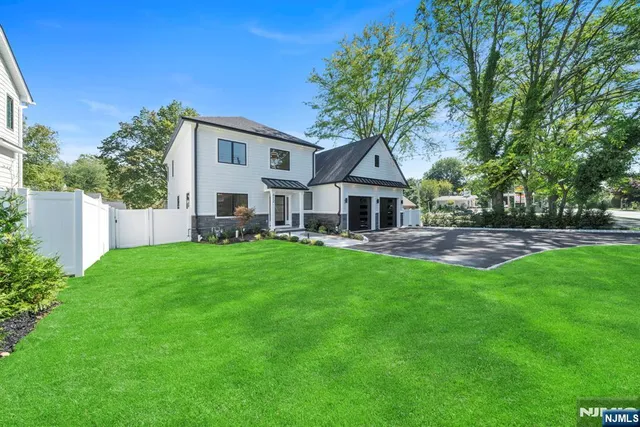 $1,488,000 | 412 Tappan Road, Northvale, NJ 07647