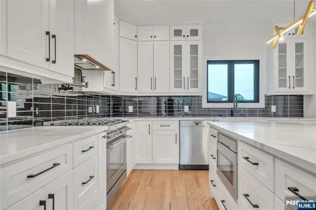 $1,488,000 | 412 Tappan Road, Northvale, NJ 07647