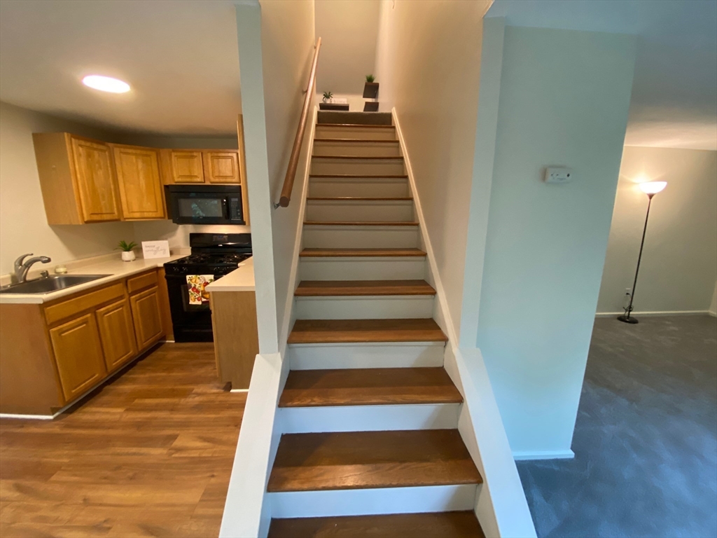 12 Cedar Street, Unit 4 Holliston, MA 01746 - Photo 8 of 16