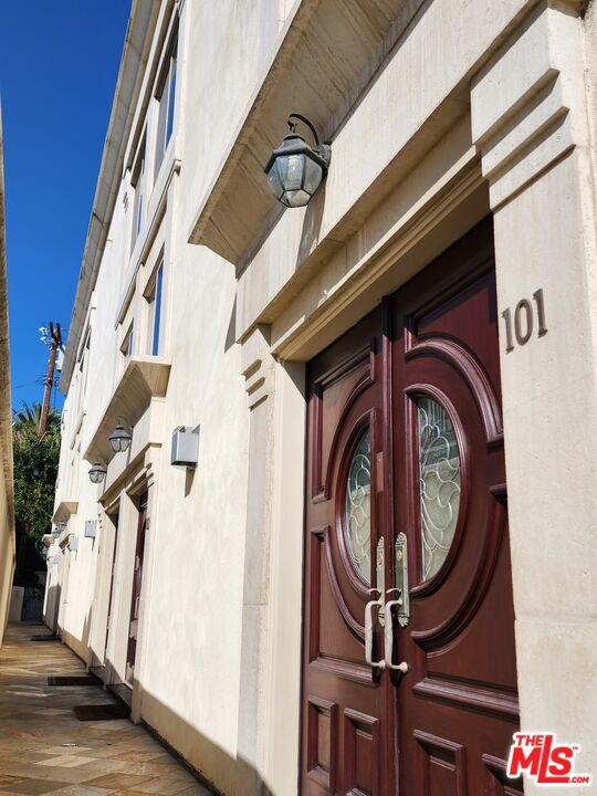 Almayo Avenue Los Angeles, CA 90064 - Photo 5 of 35 a view of stairs