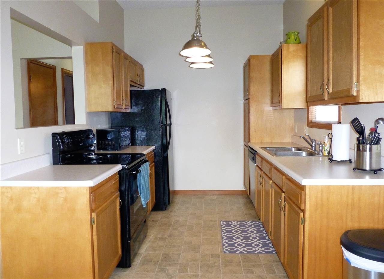 5708 Rio Canyon Run Fort Wayne, IN 46825 - Photo 11 of 28 Gallery Image 11