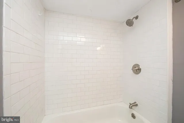 $2,095 | 133 East Federal Street, Burlington, NJ 08016