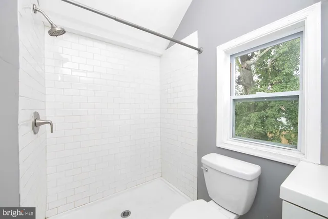 $2,095 | 133 East Federal Street, Burlington, NJ 08016