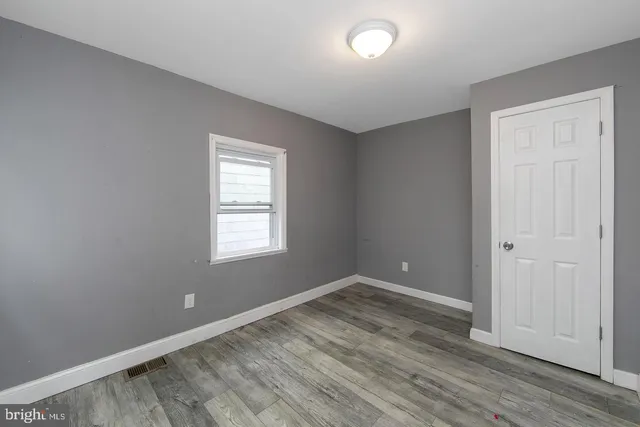 $2,095 | 133 East Federal Street, Burlington, NJ 08016