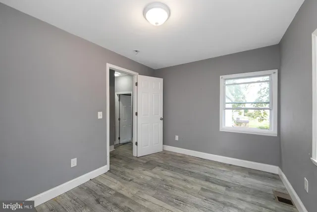 $2,095 | 133 East Federal Street, Burlington, NJ 08016