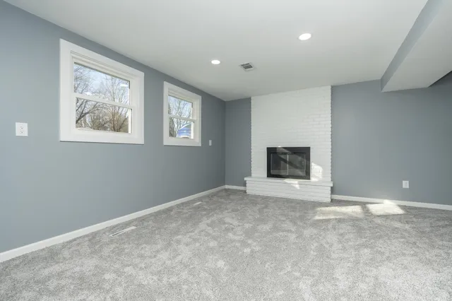 $585,000 | 300 Viking Drive, Mankato, MN 56001