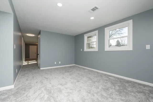 $585,000 | 300 Viking Drive, Mankato, MN 56001