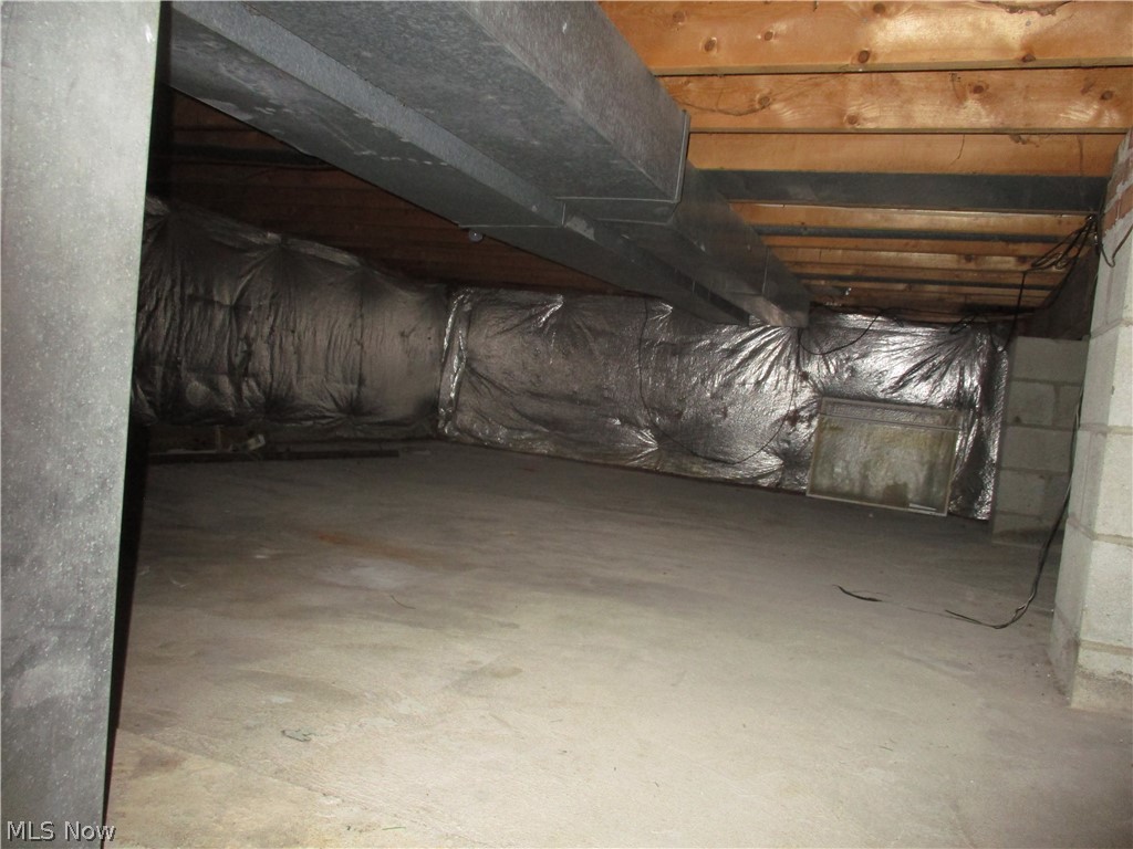 8722 Henderson Road Diamond, OH 44412 - Photo 22 of 25 Gallery Image 22