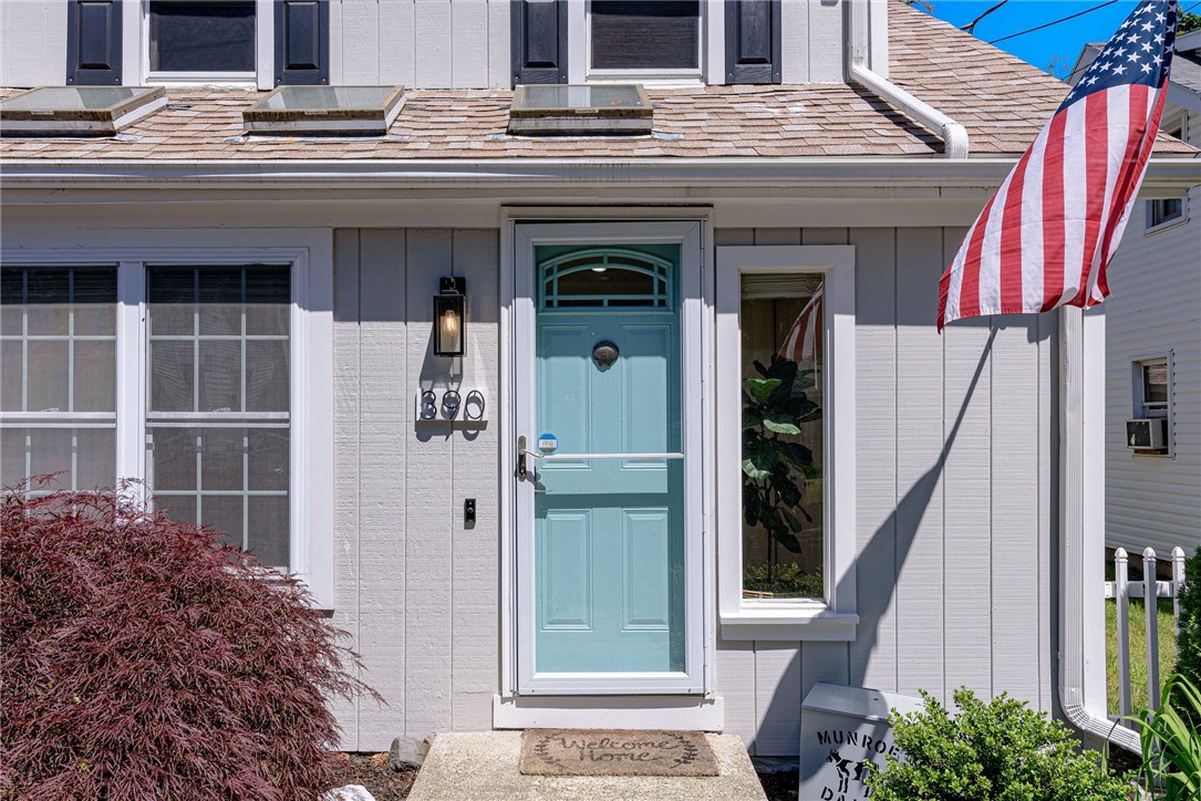 390 Nausauket Road Warwick, RI 02886 - Photo 4 of 24