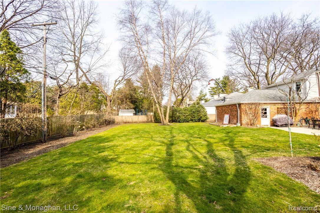 179 Stephens Road Grosse Pointe, MI 48236 - Photo 70 of 81 179 Stephens L070.jpg