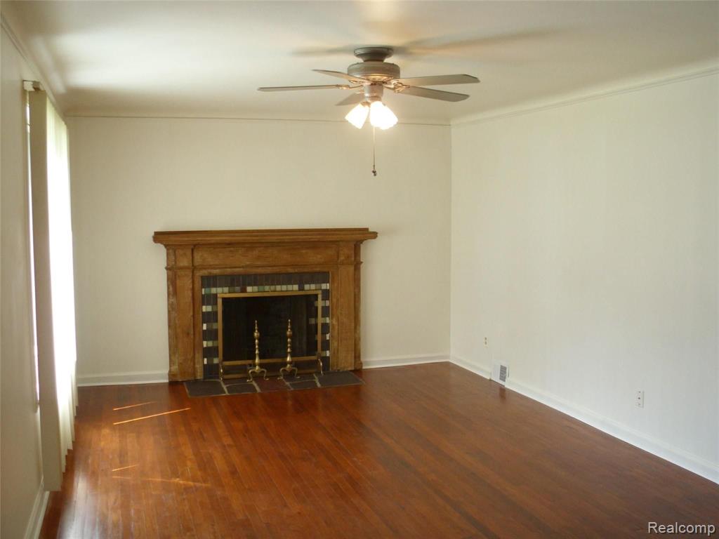 8651 Harding Center Line, MI 48015 - Photo 5 of 43