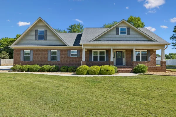$424,900 | 17 Sonoma Drive, Fayetteville, TN 37334
