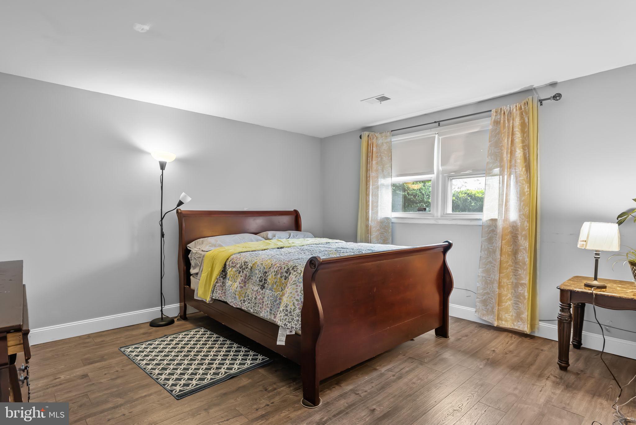 497 Pinewood Road Philadelphia, PA 19116 - Photo 17 of 33 Gallery Image 17