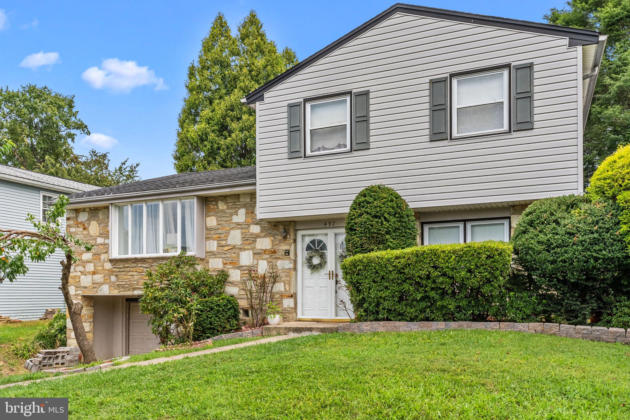497 Pinewood Road Philadelphia, PA 19116 - Photo 2 of 33 Gallery Image 2