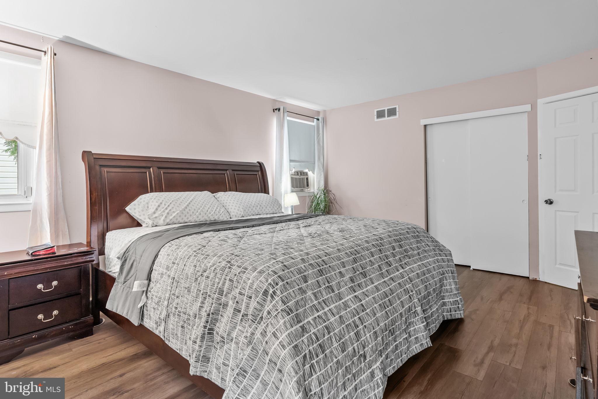 497 Pinewood Road Philadelphia, PA 19116 - Photo 25 of 33 Gallery Image 25