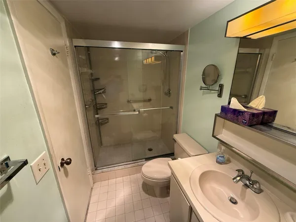 $174,900 | 200 Southeast 5th Avenue, Unit 606, Dania Beach, FL 33004