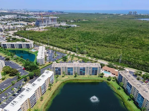 $174,900 | 200 Southeast 5th Avenue, Unit 606, Dania Beach, FL 33004