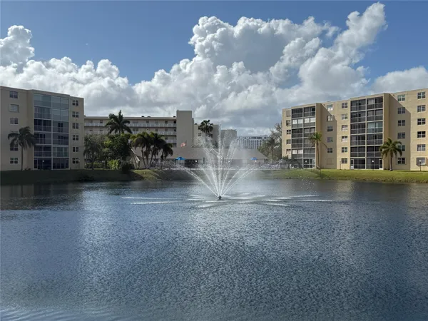 $174,900 | 200 Southeast 5th Avenue, Unit 606, Dania Beach, FL 33004