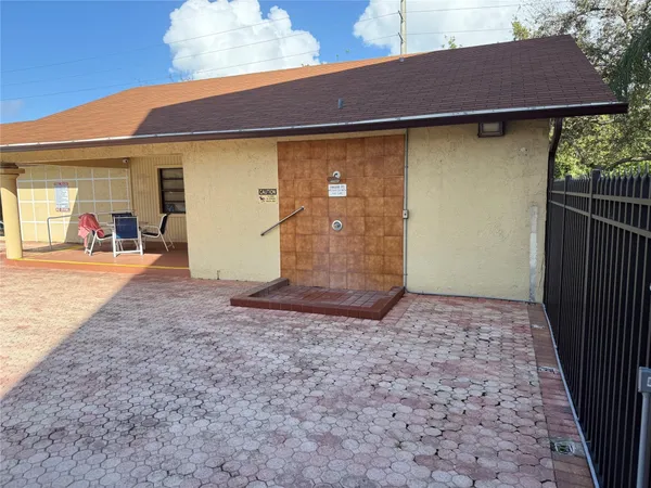 $174,900 | 200 Southeast 5th Avenue, Unit 606, Dania Beach, FL 33004